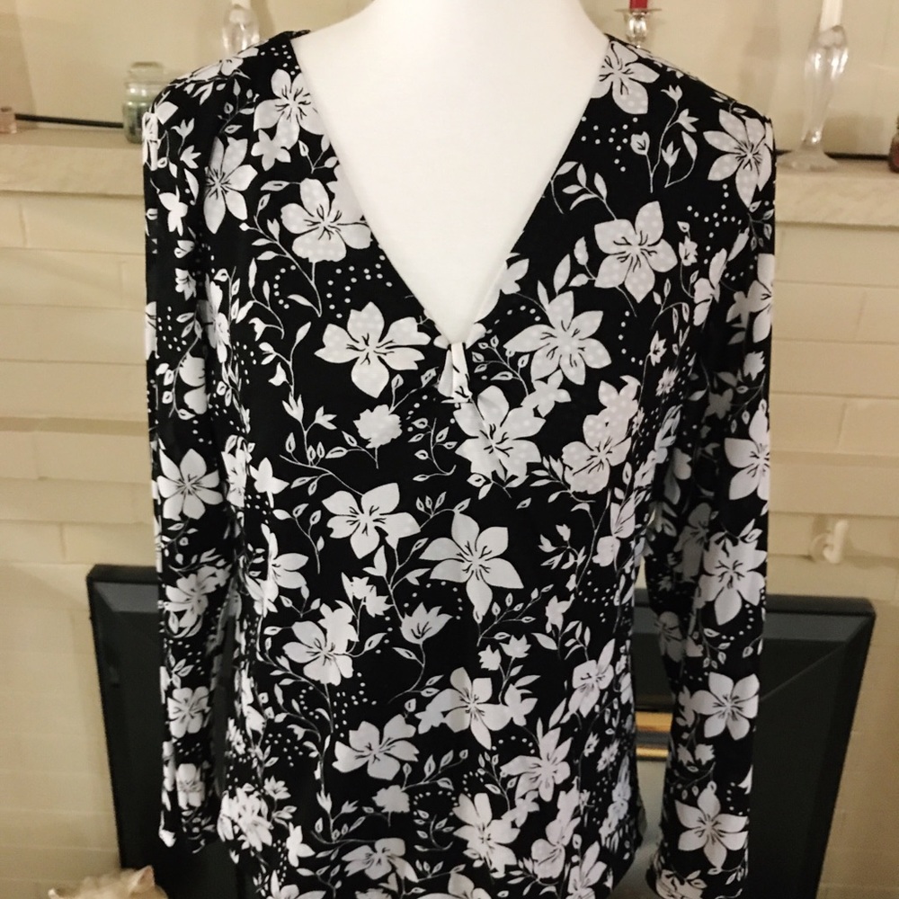 🆕 Charter Club Floral and Polka Dotted Blouse.